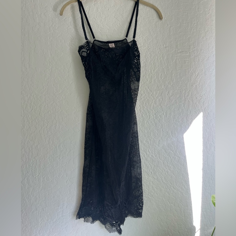 NWOT Victoria's Secret Black Lace Chemise